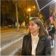 Personalmente me defino como una docente que tiene en cuenta las diferentes opiniones y niveles de aprendizaje de sus alumnos. Por otro lado, me puedo adaptar a las diferentes condiciones que se presenten, tratando de ajustar los horarios lo máximo posibl