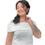 Soy una profesional del diseño gráfico, me interesa enseñar cómo aporta el diseño en la comunicación y cómo entendemos el mundo