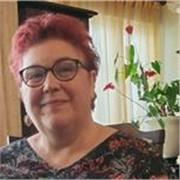 Profesora titulada en español para extranjeros y especializada en español para personas de habla portuguesa (negocios).  