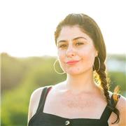 Insegnante Bilingue de Inglese e madrelingua de Spagnolo impartise lezioni al Liceo