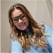 ragazza madrelingua svedese trasferita in italia da qualche anno