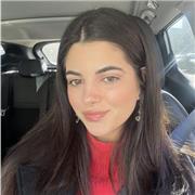 Ofrezco clases de apoyo de inglés y para preparar exámenes oficiales a niños y a adolescentes. Nivel C2 y experiencia dando clases