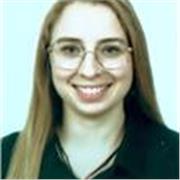 Sono madrelingua spagnola, con esperienza nell’insegnamento e una formazione specifica nel campo delle arti. Lavoro come insegnant