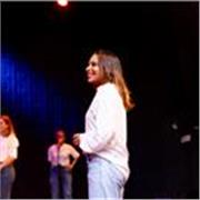 Dou aulas de canto e técnica vocal on line e oresencial na cidade de Guarujá/São Paulo.Ensino por mais de 10 anos