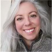 I am a vibrant woman, passionate about sharing the power of words and great communication.
I love to share lessons on how to improve your English to anyone, child or adult. 