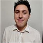 Maestra de guitarra, bajo y producción musical