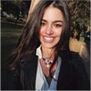 Studentessa del secondo anno di Giurisprudenza, diplomata presso il liceo economico-sociale con 100/100 esimi