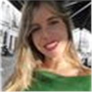 Soy una persona activa, alegre y motivadora. Me gusta enseñar y apoyar a los niños y adultos en su aprendizaje. 
Ofrezco: 
- clases particulares para primaria (todas la materias) 
- Inglés ( primaria, Eso, b1, b2 y adultos)
-Francés (apoyo, primaria y ESO