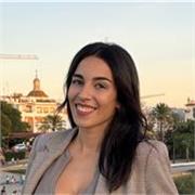 Profesora de inglés con nivel Advanced, experiencia en clases particulares con niños y adolescentes.