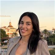 Profesora de inglés con nivel Advanced, experiencia en clases particulares con niños y adolescentes.