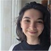 Studentessa magistrale con C1 certificato in Inglese