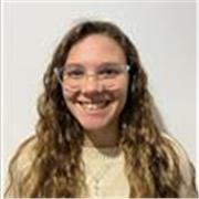 English tutor (from Argentina) for adults, focused on conversational skills and pronunciation. Online classes only.