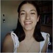 Profesora de refuerzo para niños pequeños de primaria 