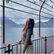 Estudiante de Filología Catalana. Paciente, responsable y divertida! 