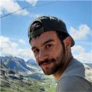 Allenatore personale per uomini, specializzato nel corpo libero