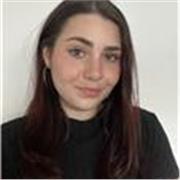 Estudiante de arquitectura. Imparto clases de ESO y Bachiller de matemáticas, física y química. 