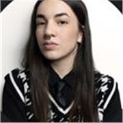 Estudiante de economía con gran capacidad analítica y de enseñanza