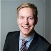 LSE and Oxford-taught expert in politics with extensive teaching experience