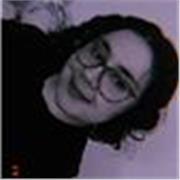 Profesora de inglés y francés, con experiencia en enseñanza de lenguas extranjeras, tanto online como presencial