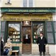 Maestro de español para extranjeros, enfocado en la habilidad conversacional