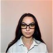 Insegnante di italiano appassionata offre lezioni personalizzate per migliorare grammatica, scrittura e comprensione della lingua