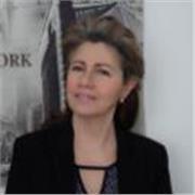 Pédagogue et à l’écoute, je vous aide à parler et écrire français sans stress.