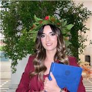 Insegnante di Italiano, Latino e Storia offre lezioni online per giovani con tanta voglia di imparare