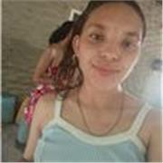 Profesora de apoyo para niños que requieren refuerzo