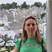 Laureata in chimica e tecnologie farmaceutiche con esperienza come insegnante impartisce lezioni private