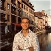 Bonjour, je m’appelle Brice, j’ai 28 ans. Dynamique et souriant, j’aime partager mes connaissances et aider les personnes qui m’en