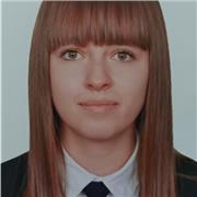 Profesora de refuerzo de Educación Primaria de forma presencial