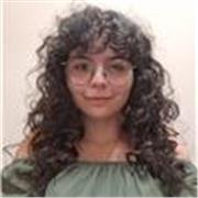 Profesora de inglés apta para niños y adolescentes hasta nivel B2 con 3 años de experiencia.