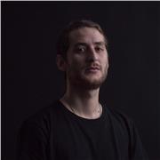 Diseñador gráfico y tutor apasionado ofrece clases de deportes en general para todas las edades.