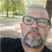 Offro lezioni per tutte le materie a ragazzi delle elementari e medie e superiori (solo materie umanistiche) a prezzi modici.