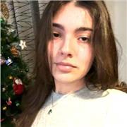 Doy todo tipo de asignaturas. Tengo una experiencia de 3 años dando clases, sobre todo a la ESO. Soy una persona muy paciente.