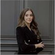 I am an empathetic, structured and growth-oriented coach who supports students in building confidence, clarity and self-management