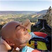 Le bien-être c'est mon kiff. Je suis animateur sportif spécialisé Pilates et gym douce