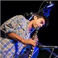 Clases de clarinete, piano elemental, lectura musical, armonía