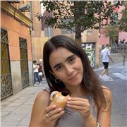 Profesora de pintura apta para todas las edades