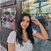 Periodista titulada se ofrece para dar clases de refuerzo en lengua en inglés a alumnos de primaria y español a extranjeros.