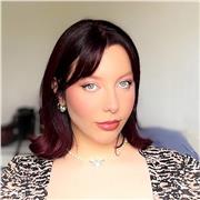 Ripetizioni lingua inglese per alunni medie e liceo, diplomata al liceo linguistico e laureanda in Lingue all'Università Cattolica