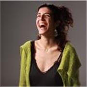 Artista polifacética humorística, sensible, crítica y empática.
Daré clases a personas con interés artístico y también en lenguas, español y catalán.