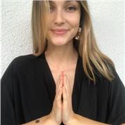 Celine - Deutsch- und Yogalehrerin für achtsames Lernen