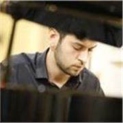 Offro lezioni private di pianoforte per persone di tutte le età che vogliano iniziare o perfezionarsi nello studio dello strumento