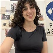 studente di ingegneria biomedica offre supporto nello svolgimento dei compiti