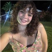Auxiliar de apoio pedagógico, com experiência em monitorias de reforço de Sociologia e inglês fluente