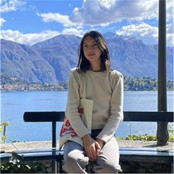 Amanda Re | Letuelezioni.it