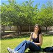 Profesora de idiomas para todas las edades y niveles. Especializada en inglés, alemán y español