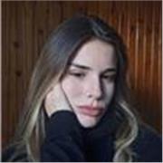 Estudiante de Psicología enseña español castellano