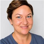 Experienced English teacher offering personalised online lessons for children, teenagers and adults at different levels.